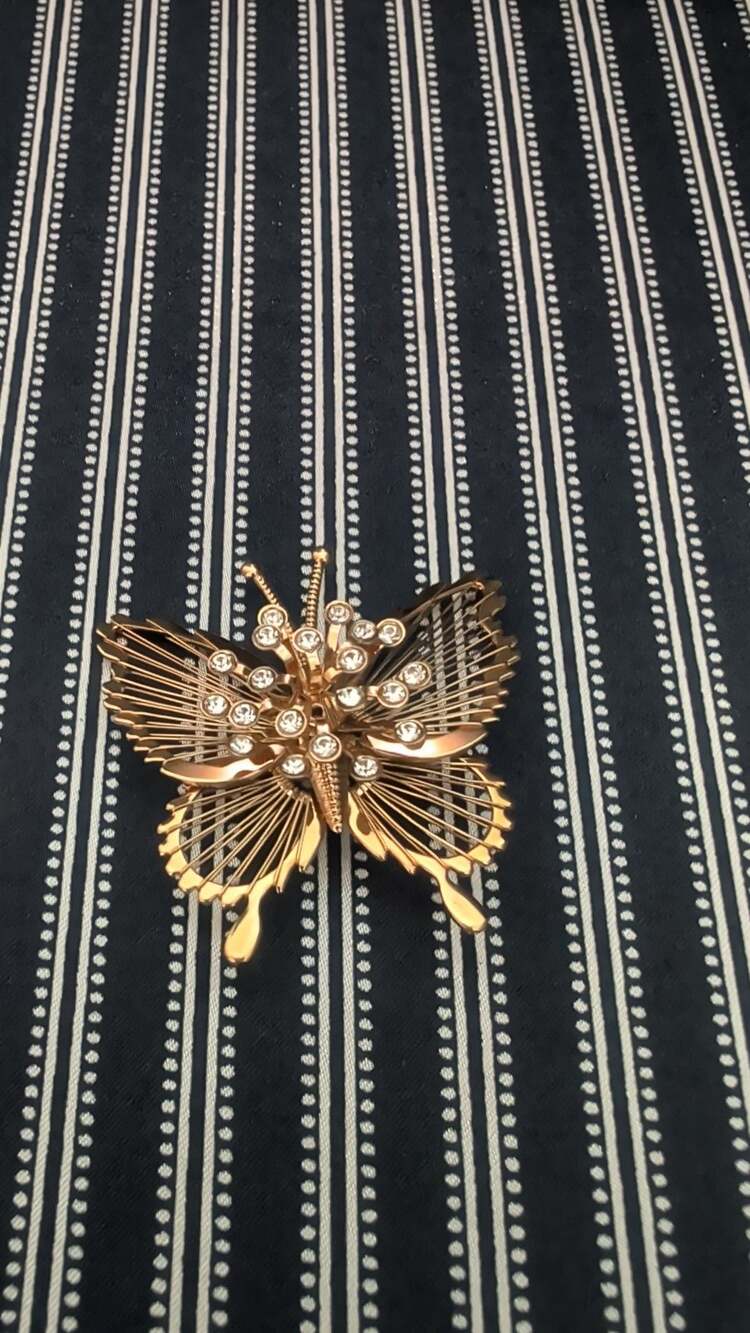 Vintage Monet Gold Tone Rhinestone Spray Butterfly Brooch Pin